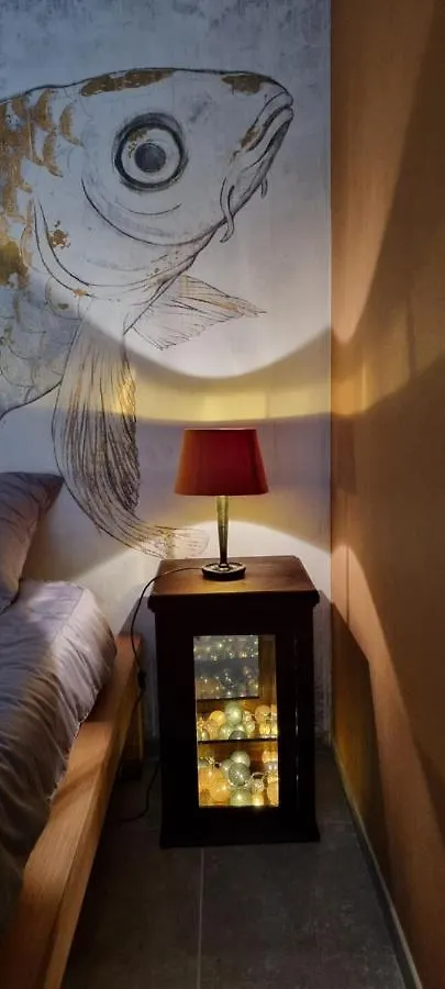 Logies La Chevre Folle - Lodging & Cooking In Style With Shared Kitchen Ostend Bed & Breakfast