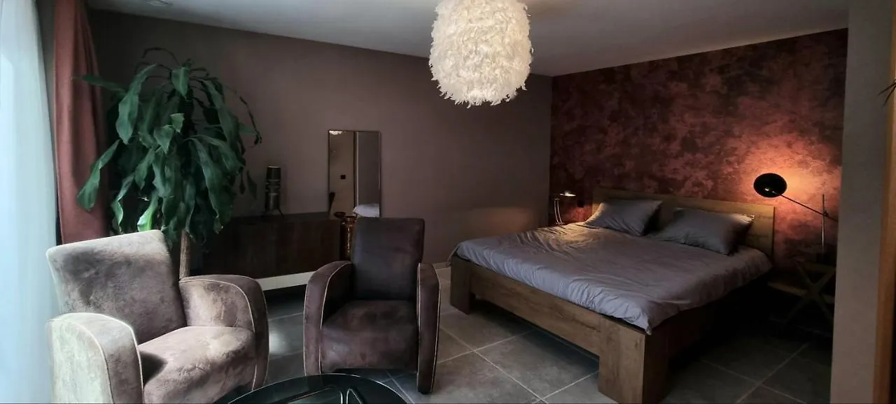 Logies La Chevre Folle - Lodging & Cooking In Style With Shared Kitchen Ostend 0*,  Belgium