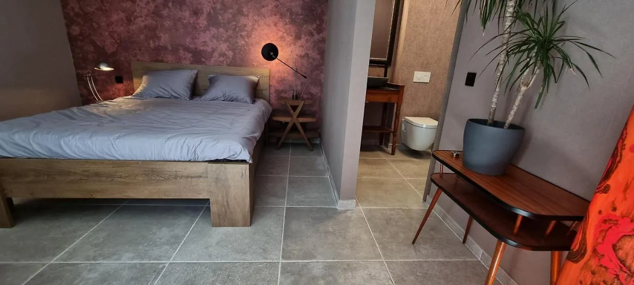 Bed & Breakfast Logies La Chevre Folle - Lodging & Cooking In Style With Shared Kitchen Ostend