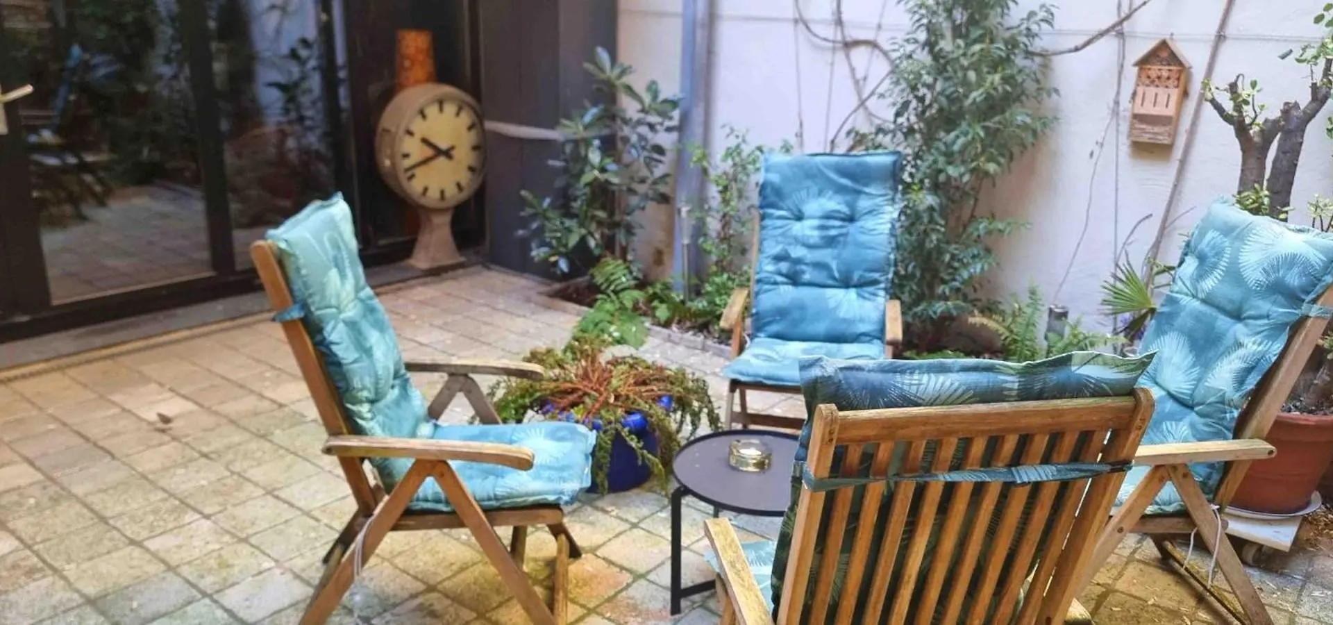 Logies La Chevre Folle - Lodging & Cooking In Style With Shared Kitchen Ostend Bed & Breakfast
